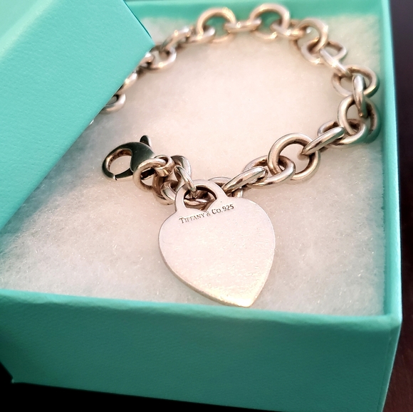 **SOLD**Authentic VINTAGE Tiffany & Co Bracelet - Picture 4 of 4